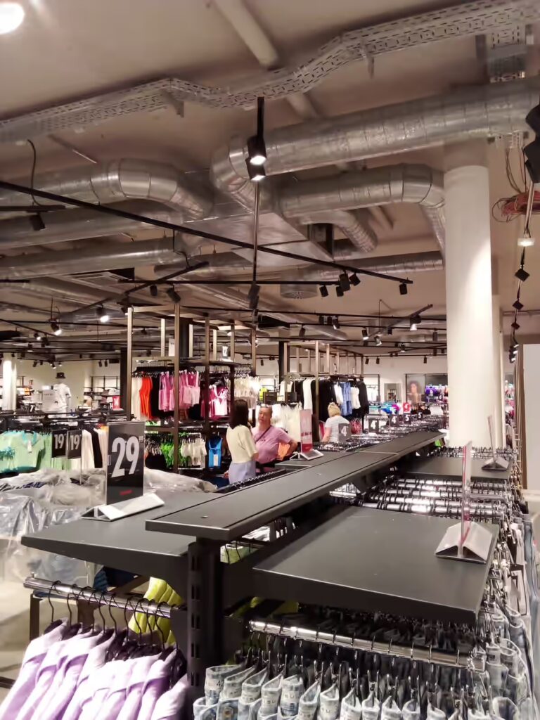 New Yorker Freiberg - elektroinstalacia predajne - foto 5